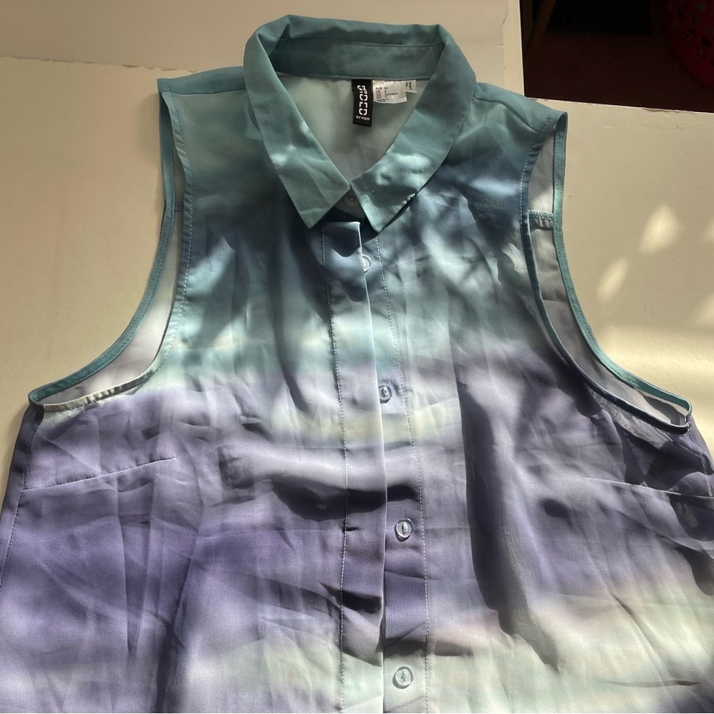 💚3/$15💚 Size 4 | Small  | asymmetrical mesh button up collared sleeveless tunic - Picture 3 of 8
